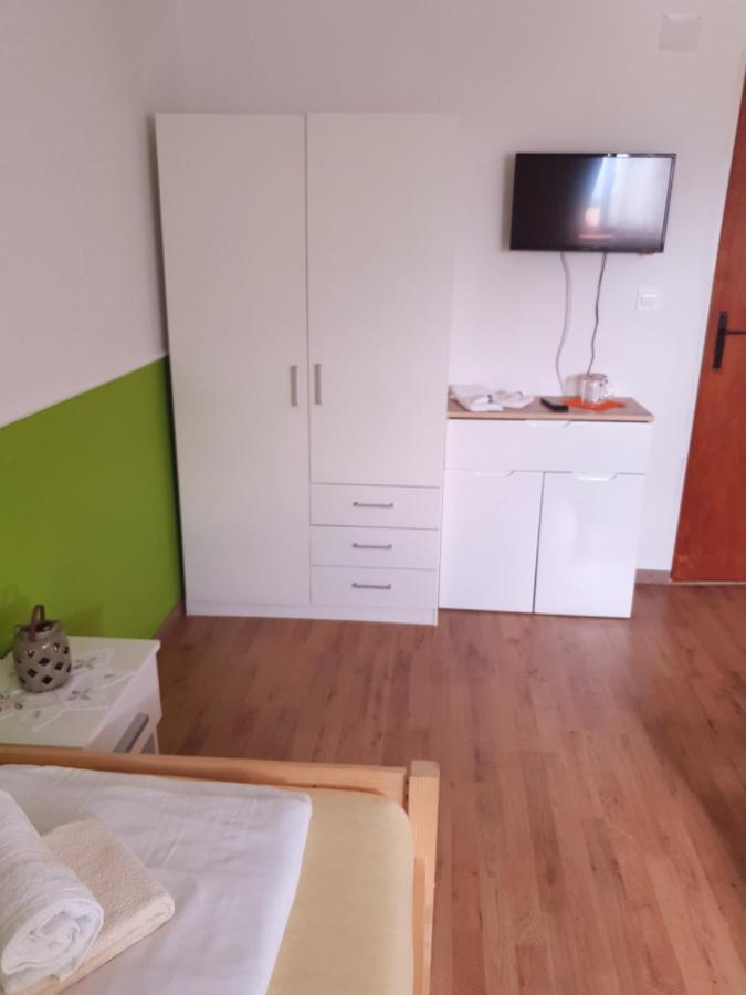 Guesthouse Osvald Zirovnica Zewnętrze zdjęcie