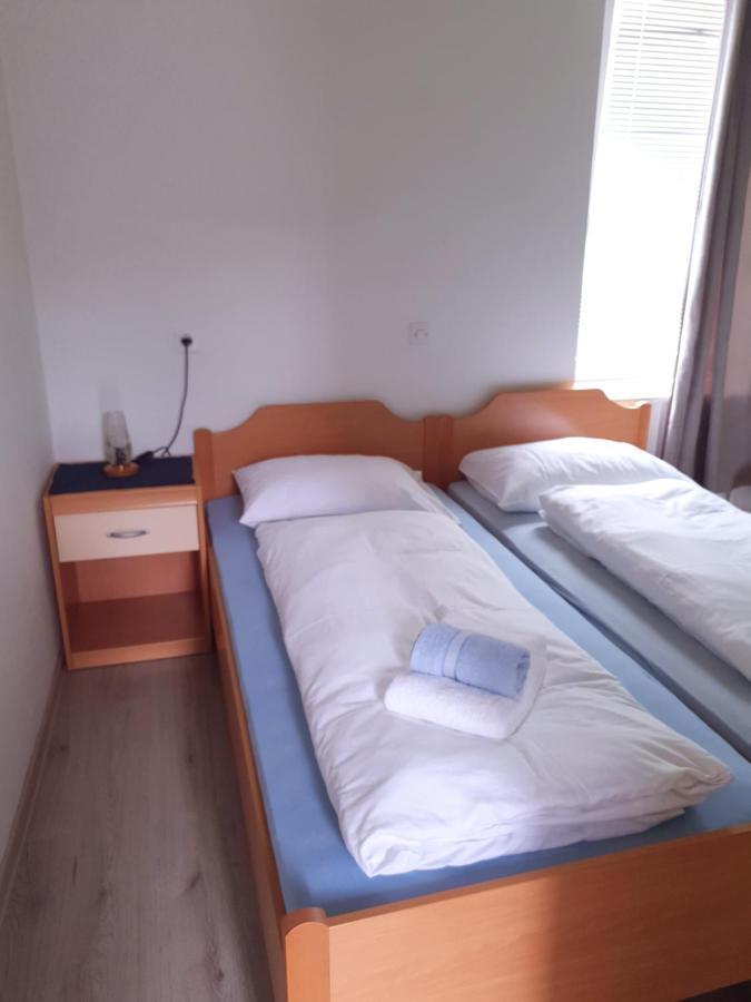 Guesthouse Osvald Zirovnica Zewnętrze zdjęcie
