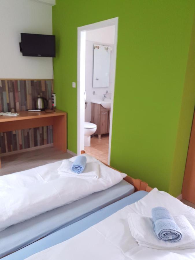 Guesthouse Osvald Zirovnica Zewnętrze zdjęcie